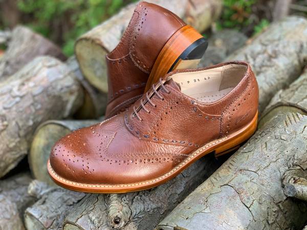 Budapester Saddle Shoe by Hobo - Colour: brown